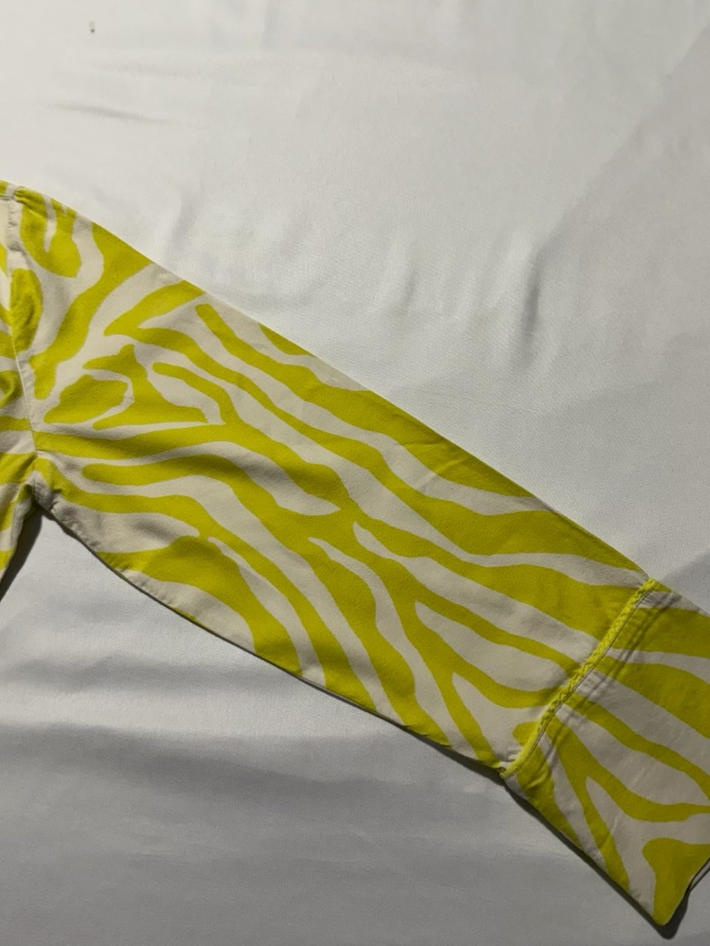 Anthropologie 2-piece Pajama Set Yellow White Zebra Print Button Top & Pants SzM - Picture 9 of 13
